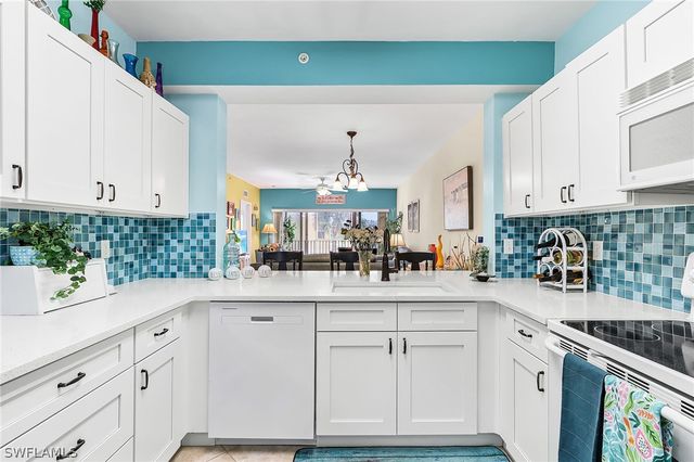 10010 Maddox LN 215, Bonita Springs, FL 34135