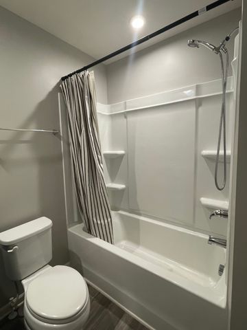 2017 Westchester Dr, Nashville, TN 37207