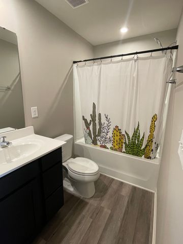 2017 Westchester Dr, Nashville, TN 37207