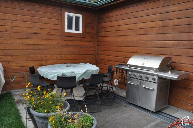 1084 W 2000 N, Vernal, UT 84078