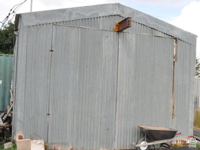 1084 W 2000 N, Vernal, UT 84078