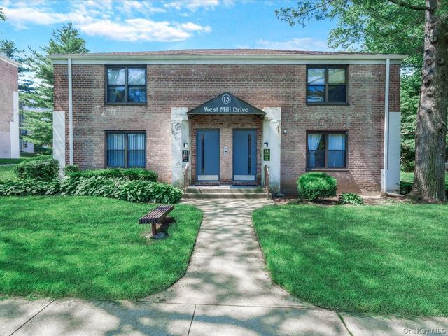 13 W Mill Drive 3A, Great Neck, NY 11021