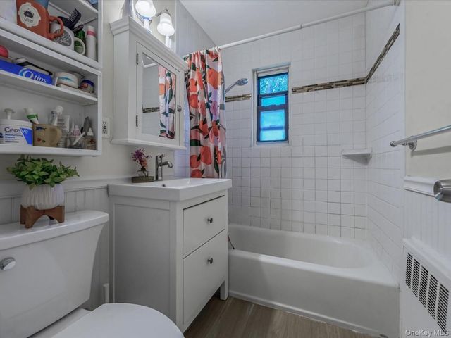 13 W Mill Drive 3A, Great Neck, NY 11021