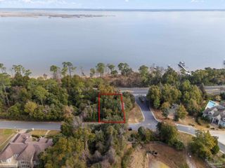 3002 Pelican Ln, Pensacola, FL 32514