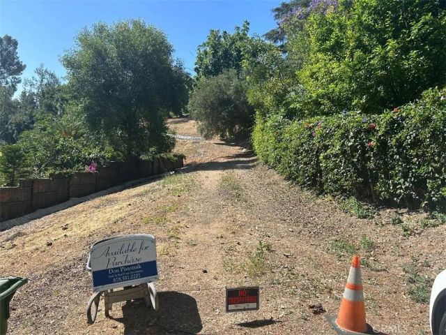 5075 Hood, Woodland Hills, CA 91364