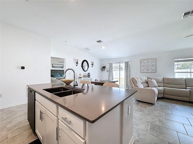 6952 DILLY LAKE AVENUE, Groveland, FL 34736