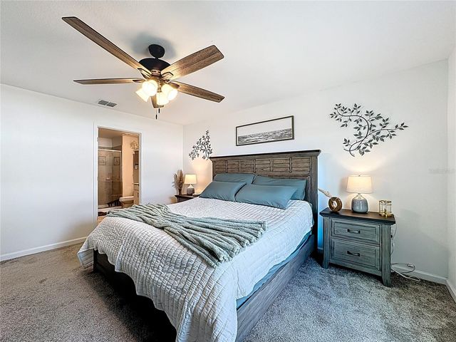 6952 DILLY LAKE AVENUE, Groveland, FL 34736