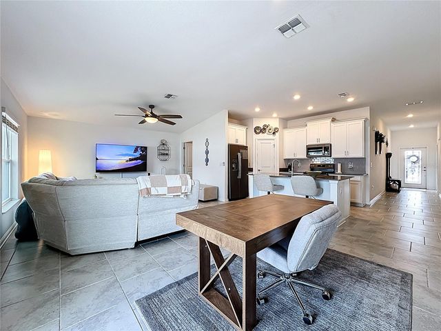 6952 DILLY LAKE AVENUE, Groveland, FL 34736