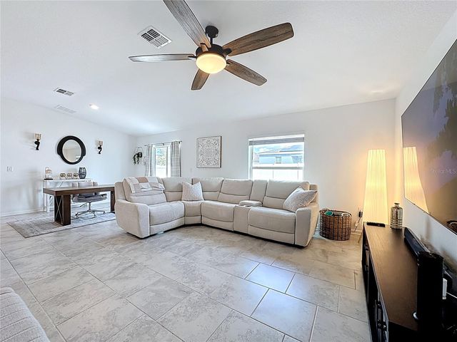 6952 DILLY LAKE AVENUE, Groveland, FL 34736