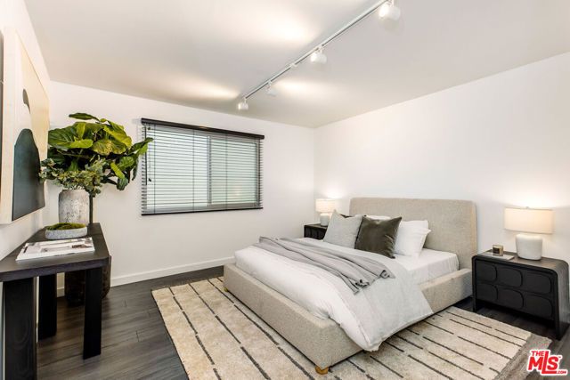 7250 Franklin Avenue 1204, Los Angeles, CA 90046