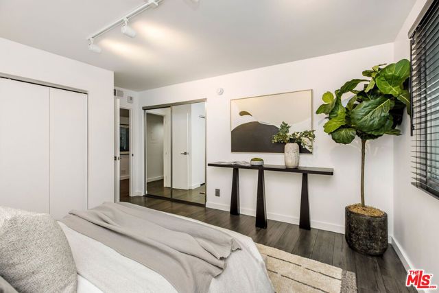 7250 Franklin Avenue 1204, Los Angeles, CA 90046