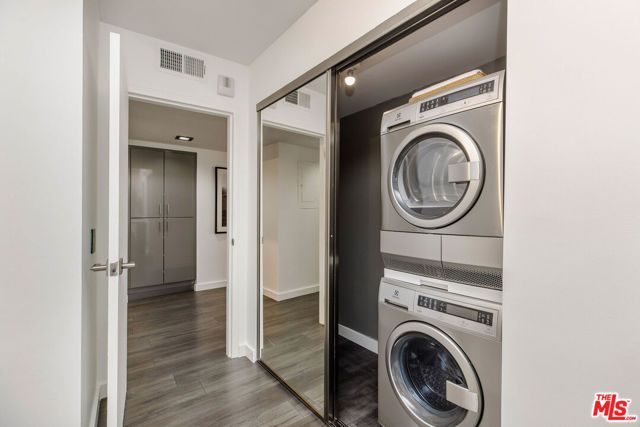 7250 Franklin Avenue 1204, Los Angeles, CA 90046