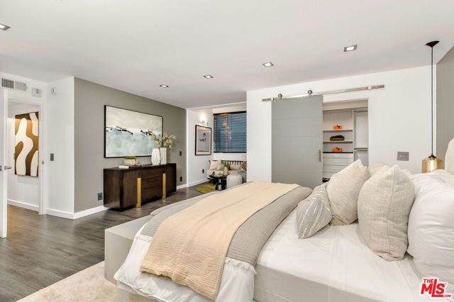 7250 Franklin Avenue 1204, Los Angeles, CA 90046