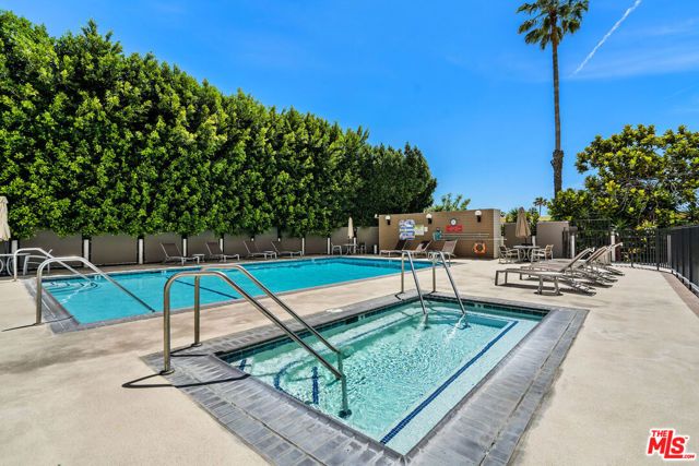 7250 Franklin Avenue 1204, Los Angeles, CA 90046