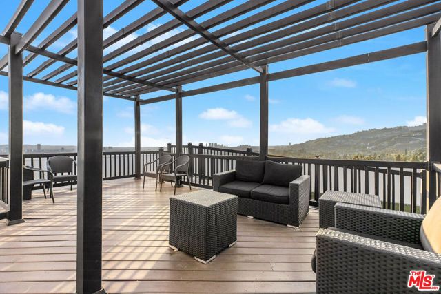 7250 Franklin Avenue 1204, Los Angeles, CA 90046