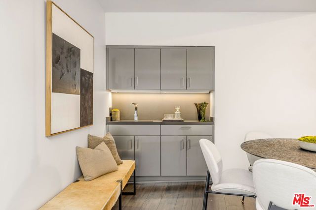 7250 Franklin Avenue 1204, Los Angeles, CA 90046