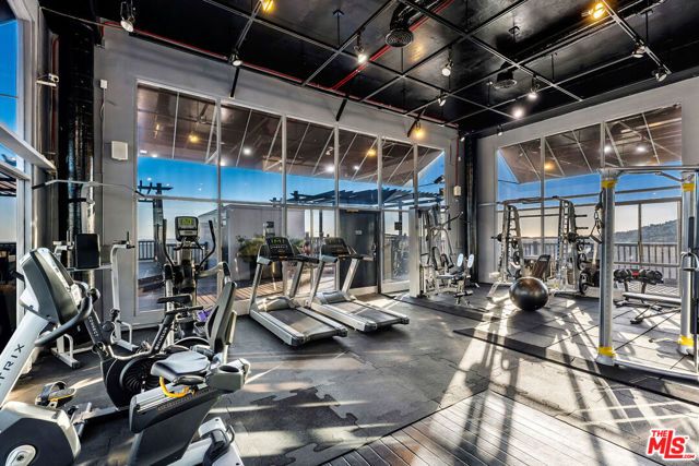 7250 Franklin Avenue 1204, Los Angeles, CA 90046