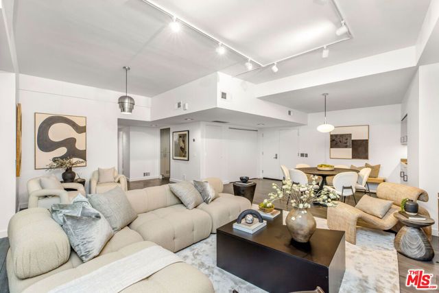 7250 Franklin Avenue 1204, Los Angeles, CA 90046