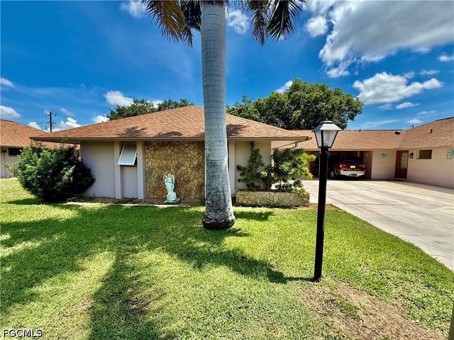 217 Oaklawn CT, Lehigh Acres, FL 33936