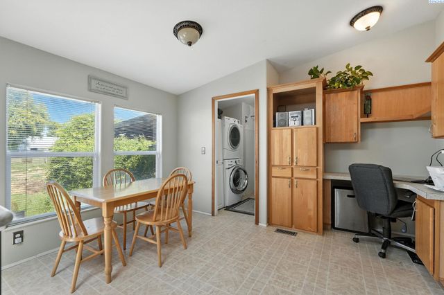 6802 E Pendleton Rd, Benton City, WA 99320