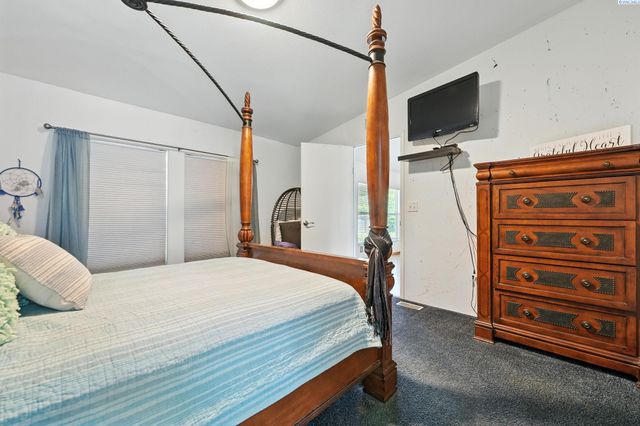 6802 E Pendleton Rd, Benton City, WA 99320