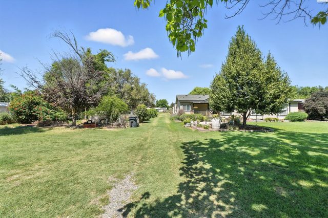 6802 E Pendleton Rd, Benton City, WA 99320