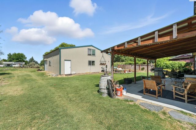 6802 E Pendleton Rd, Benton City, WA 99320