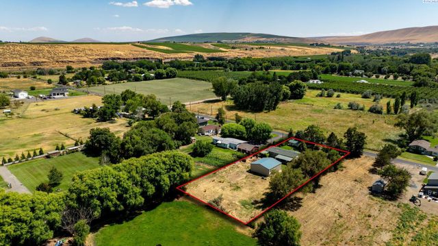 6802 E Pendleton Rd, Benton City, WA 99320