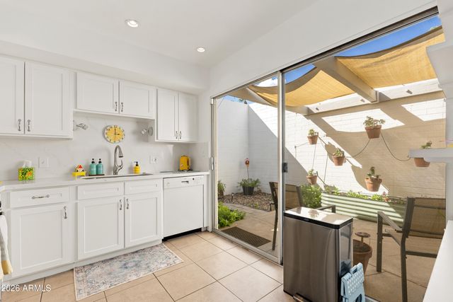 6644 N Majorca Lane E, Phoenix, AZ 85016