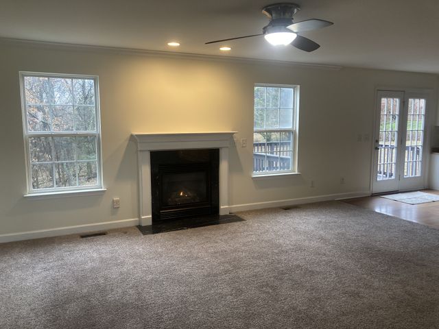 983 Acadia Ct, Gallatin, TN 37066