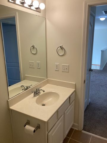 983 Acadia Ct, Gallatin, TN 37066