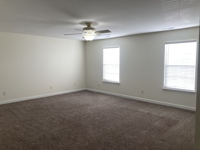 983 Acadia Ct, Gallatin, TN 37066