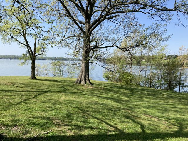 983 Acadia Ct, Gallatin, TN 37066