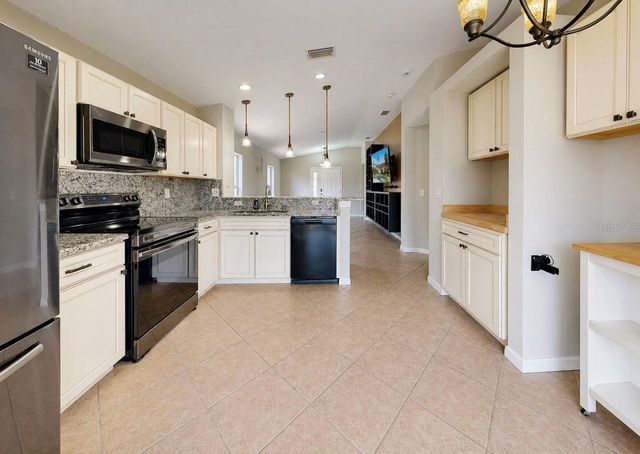 11537 CRESTLAKE VILLAGE DRIVE, Riverview, FL 33569