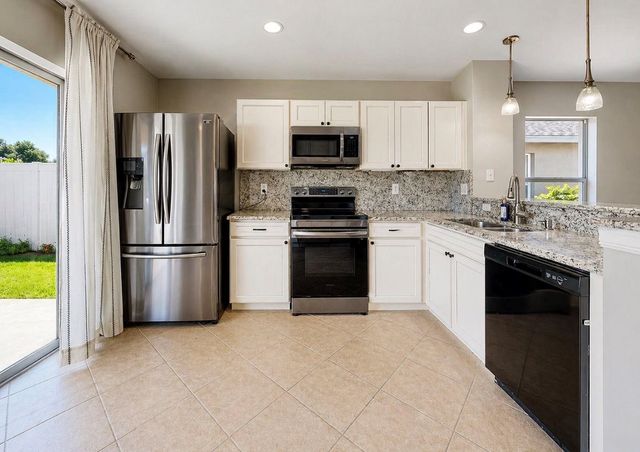 11537 CRESTLAKE VILLAGE DRIVE, Riverview, FL 33569