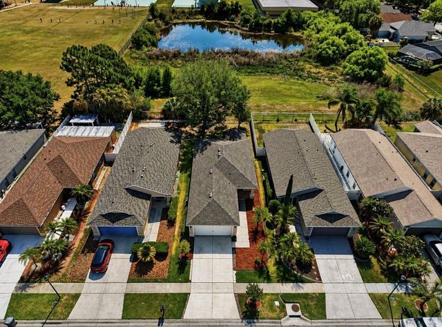 11537 CRESTLAKE VILLAGE DRIVE, Riverview, FL 33569