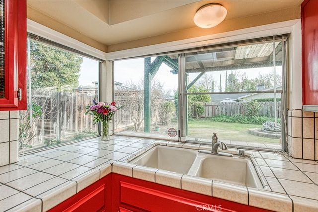 562 Sunset, Merced, CA 95340