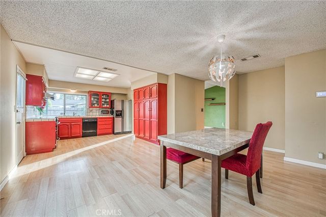 562 Sunset, Merced, CA 95340