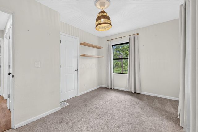 5698 Indianola Avenue, Worthington, OH 43085