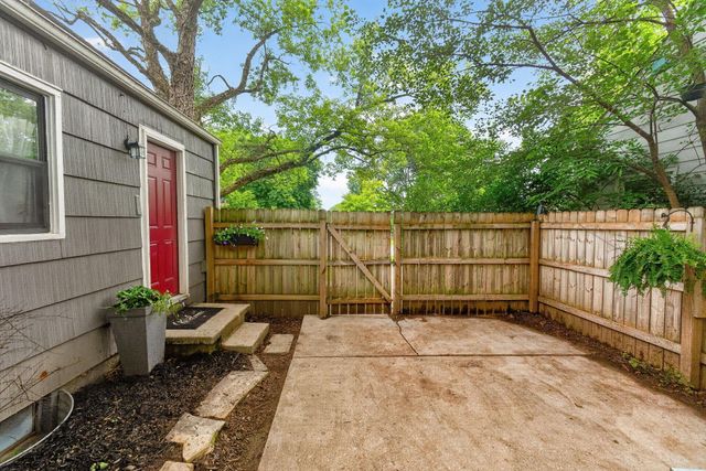 5698 Indianola Avenue, Worthington, OH 43085