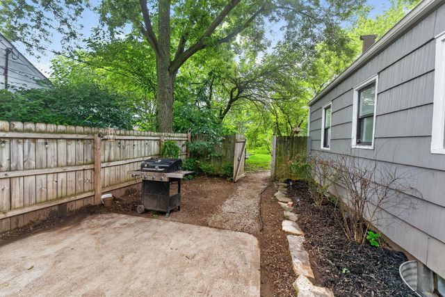 5698 Indianola Avenue, Worthington, OH 43085