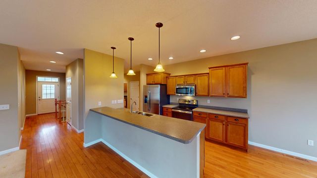 807 Maple Shade Drive, Holmen, WI 54636