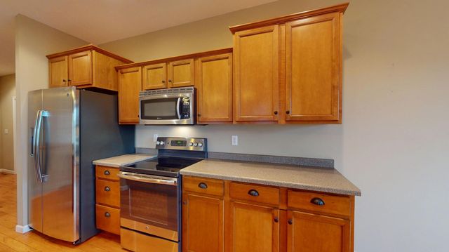 807 Maple Shade Drive, Holmen, WI 54636