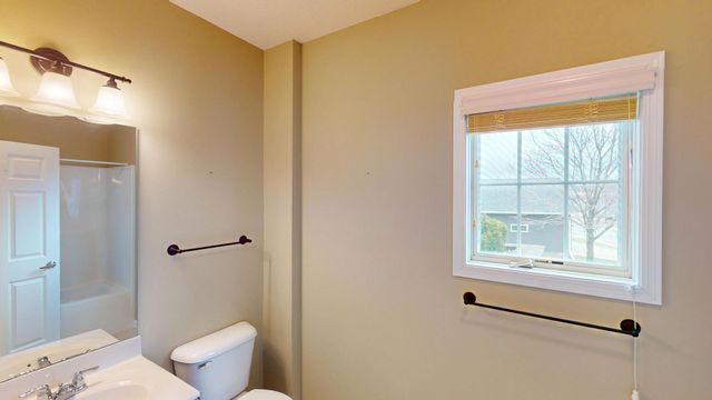 807 Maple Shade Drive, Holmen, WI 54636