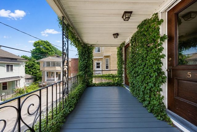 5 Douglas Ave 1, Somerville, MA 02145