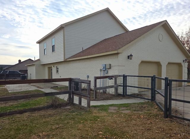 10456 Gentry Drive, Justin, TX 76247