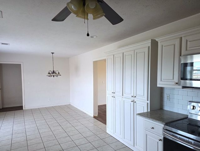 10456 Gentry Drive, Justin, TX 76247