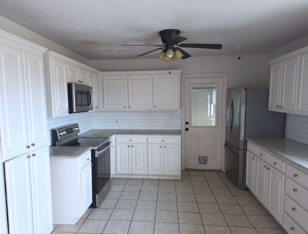 10456 Gentry Drive, Justin, TX 76247