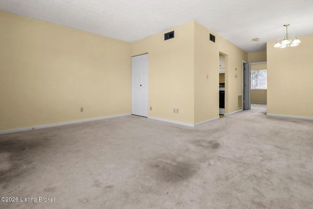 316 Casa Bella Ct 316, Louisville, KY 40220