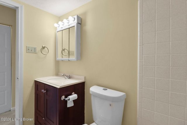 316 Casa Bella Ct 316, Louisville, KY 40220